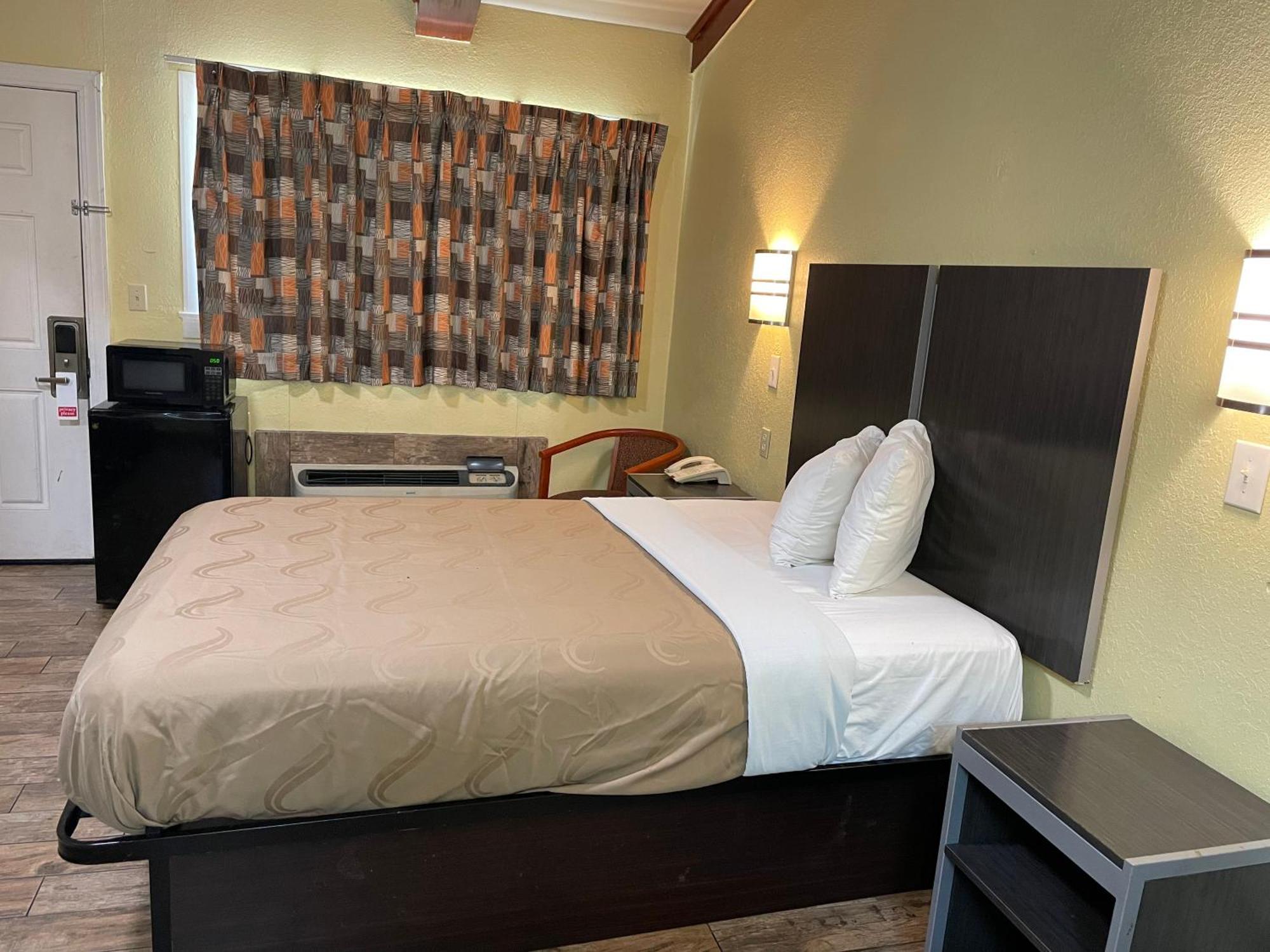Evergreen Inn And R.V. Winnfield Extérieur photo