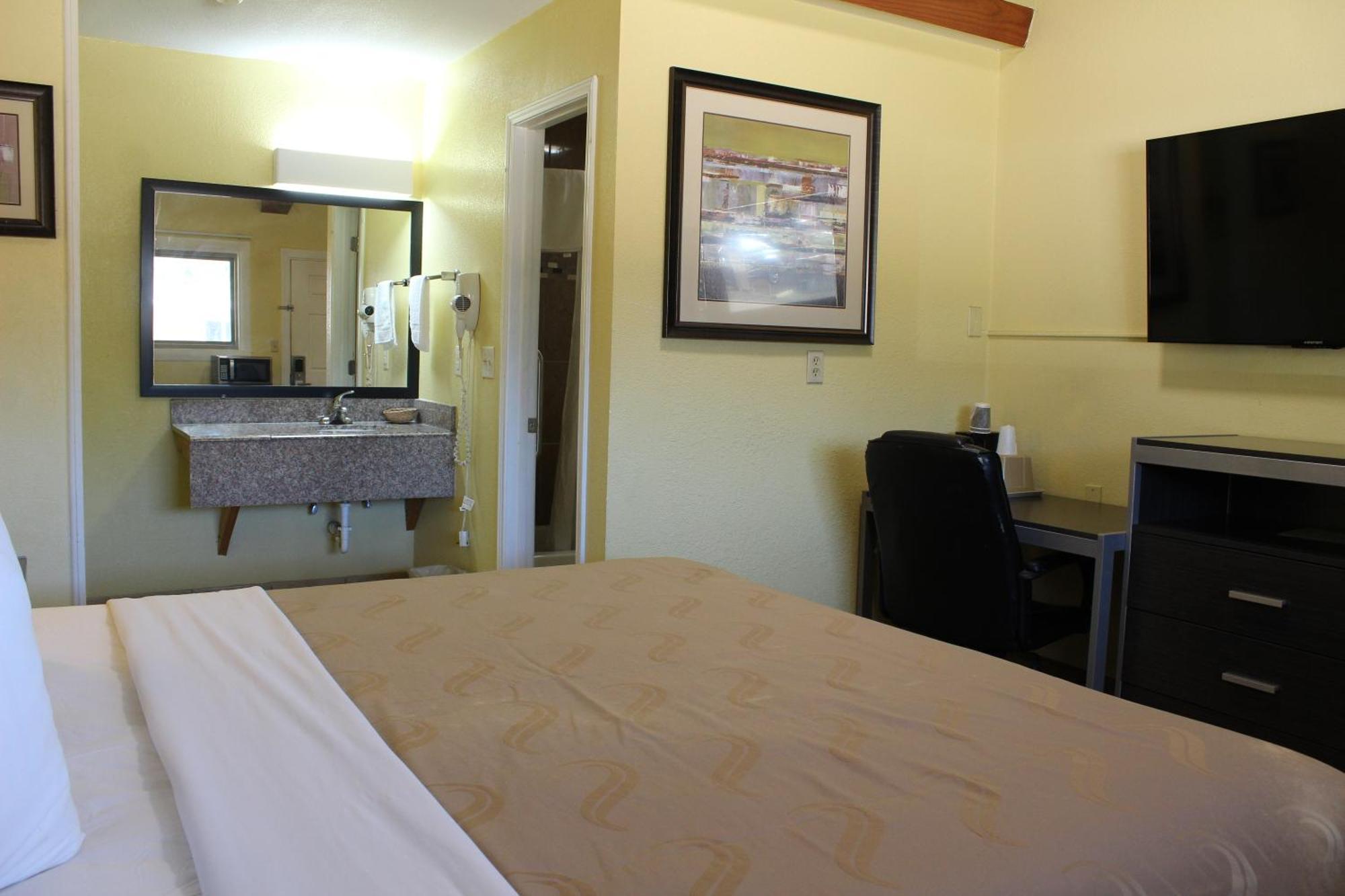 Evergreen Inn And R.V. Winnfield Extérieur photo